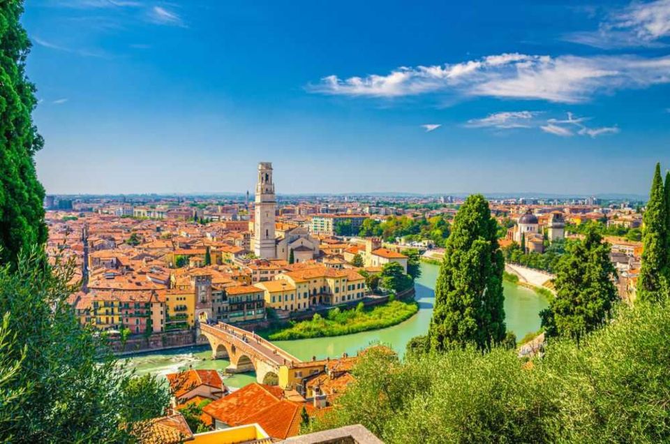 3 Hour Shared Walking and Aperitivo Tour of Verona - Experience and Atmosphere