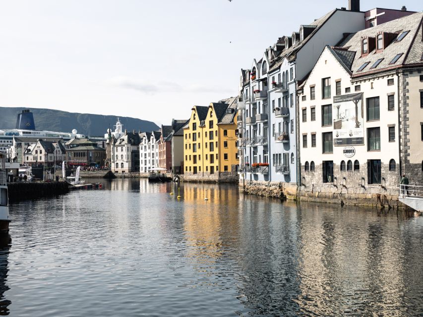 Ålesund: Culinary Delights on a Guided Food Walk - Highlights of the Experience