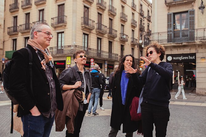 Barcelona Combo: Gothic, Tapas, Churros & Afternoon Montserrat - Indulging in Churros