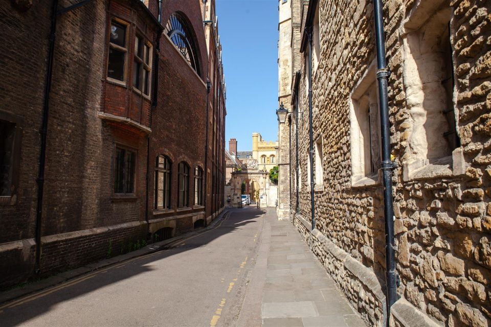 Cambridge: 2-Hour Private University Walking Tour - Tour Details