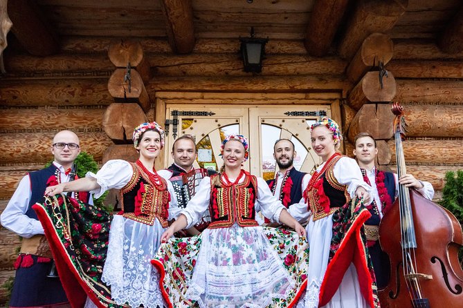 Cottage Style Evening With Folk Show and Traditional Feast From Krakow - Live Folk Entertainment