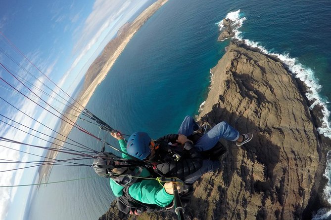 Flying Paragliders Over Lanzarote - Weight and Health Restrictions