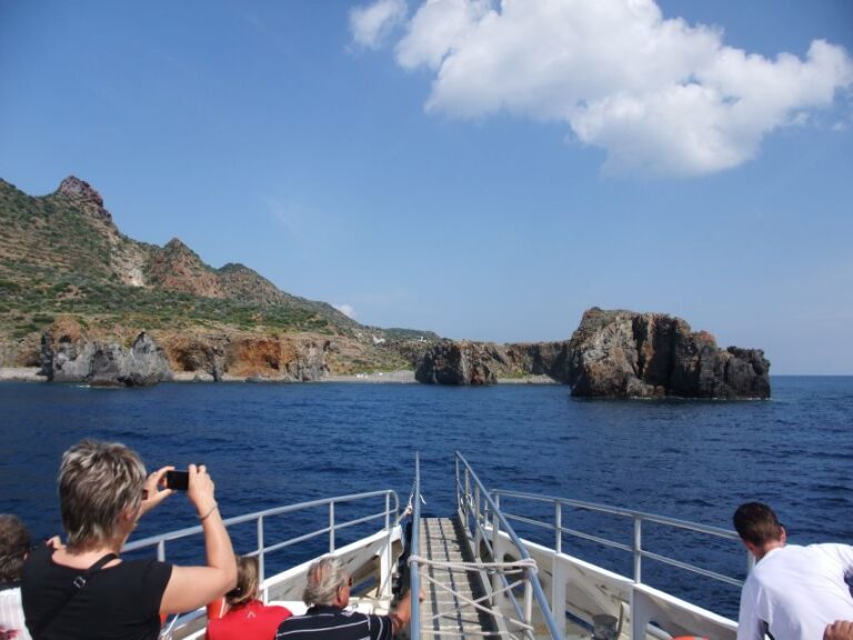 From Cefalù: Lipari and Vulcano Tour With Boat Trip