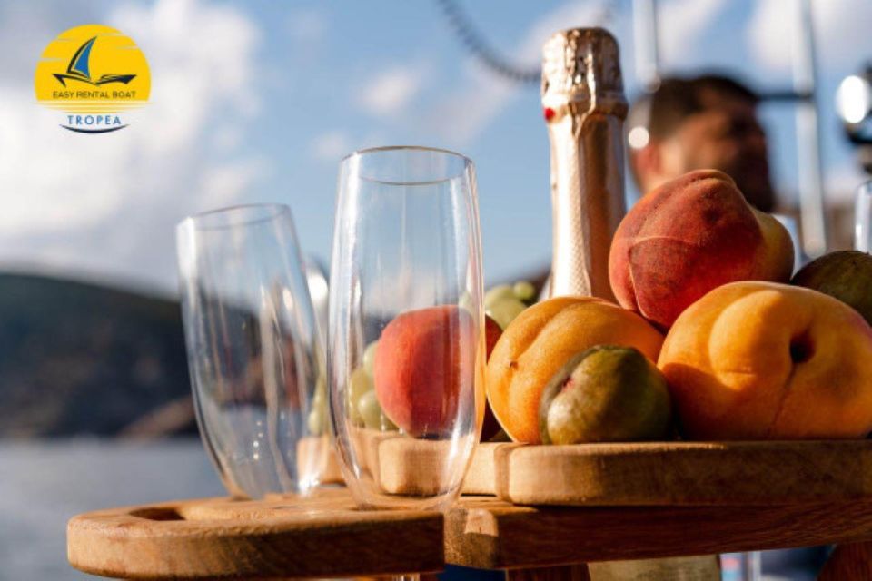 From Tropea to Capo Vaticano DELUXE Boat Tour With Aperitif - Onboard Experience