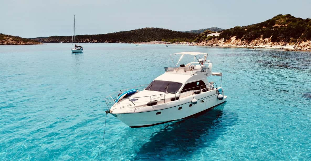 From Villasimius: Private Yacht Tour With Lunch - Yacht Specifications