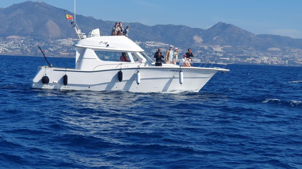 Fuengirola - 2 Hour Yacht Excursion With Drinks and Snacks - Boat and Amenities