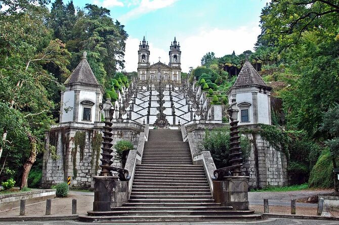 Full-Day Braga & Guimarães Guided Semi-Private Tour With Lunch From Porto - Customer Reviews