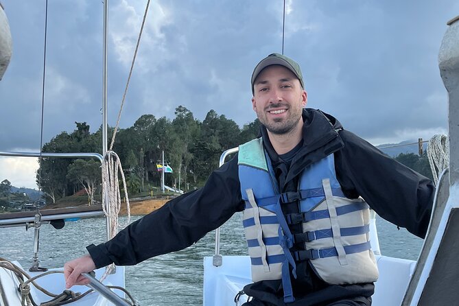 Go Sailing Guatape - Health and Safety Considerations