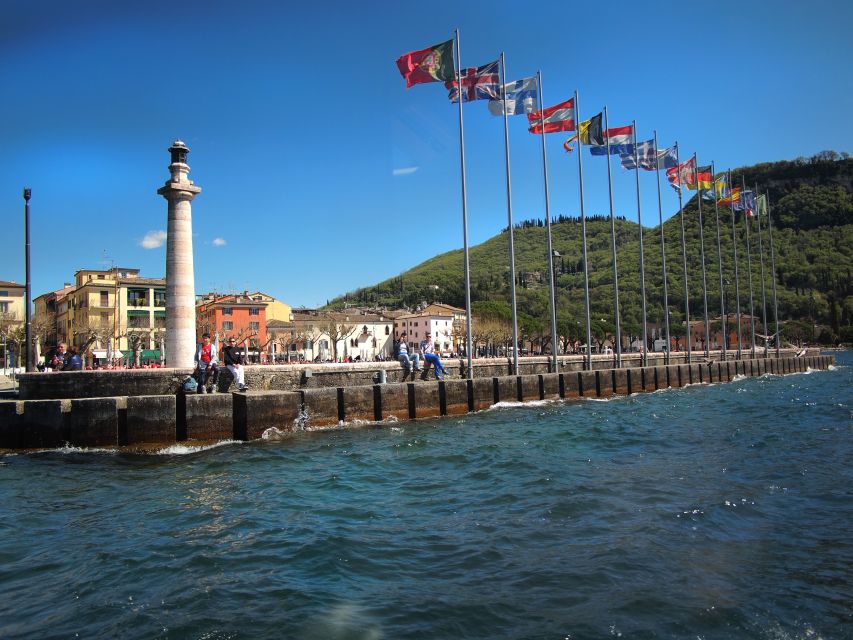 Guided Boat Cruise to Sirmione From Garda/Bardolino - Boat Features and Amenities