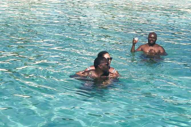 Half Day Snorkeling and Beach Tour/Excursion - Onboard Amenities