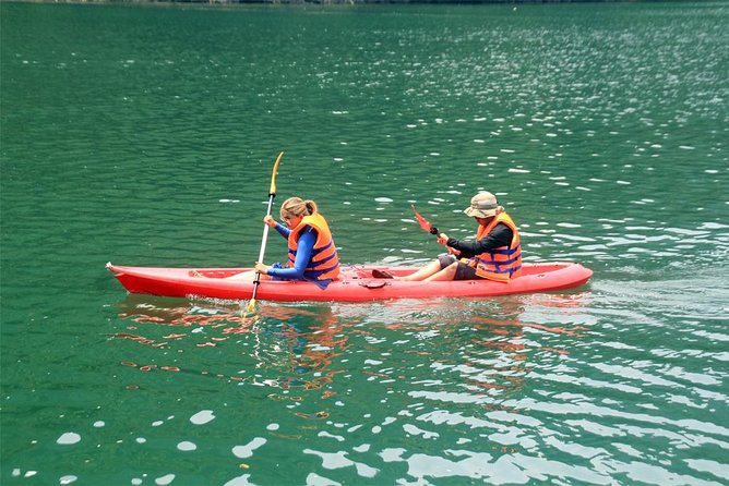 Halong Bay Cruise Day Trip: Visit Thien Cung Cave, Kayaking & Lunch - Best Price - Environmental Responsibility