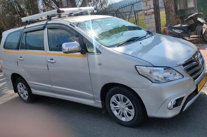 Innova to and Fro Pvt. Airport Transfer From Srinagar / Dal Lake - Vehicle Features