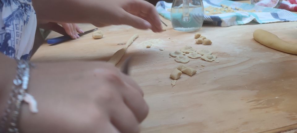 Lecce: Pasta Making Class in 1400S-ERA Courtyard With Wine - Setting and Location