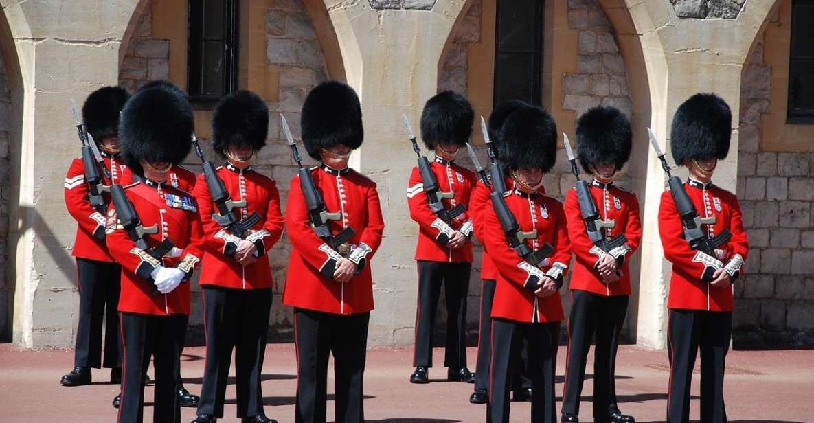 London: Changing of the Guard & Westminster Abbey - Tour Features