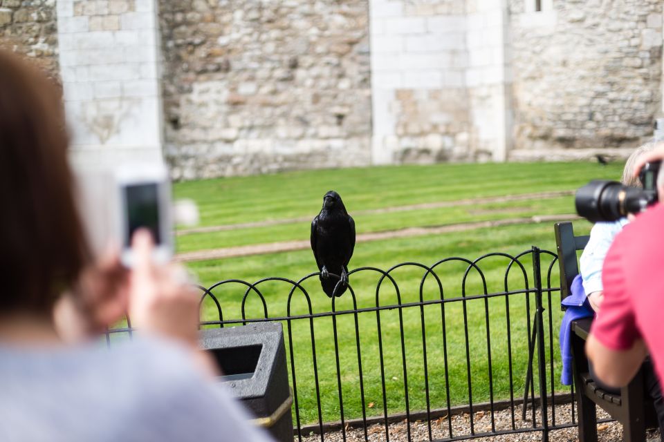 London: Tower of London Tour With Crown Jewels & Beefeaters - Tour Inclusions and Exclusions