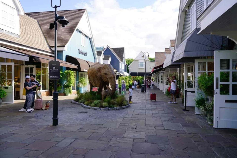 Luxury Day Tour: 10 Hour Oxford & Bicester Village - Highlights of Oxford