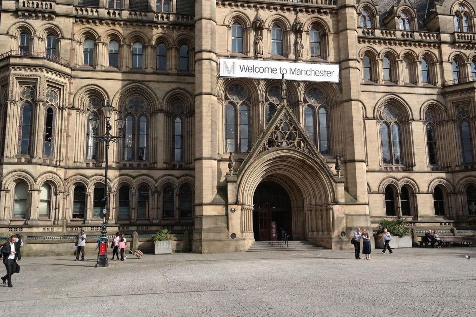 Manchester Private Guided Walking Tour - Notable Landmarks