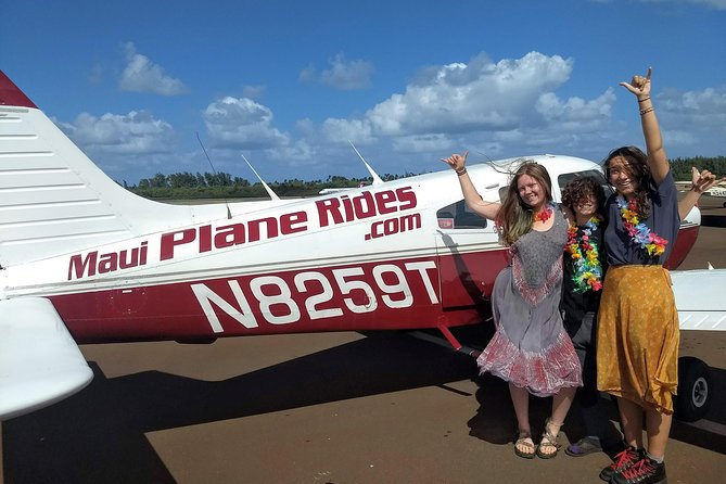 Maui Circle Island-Private-Air Tour: up to 3: Waterfalls & Lava! - Meeting Location Details