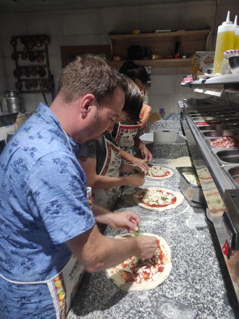 Naples: Neapolitan Pizza-Making Class With Drink - Meeting Information