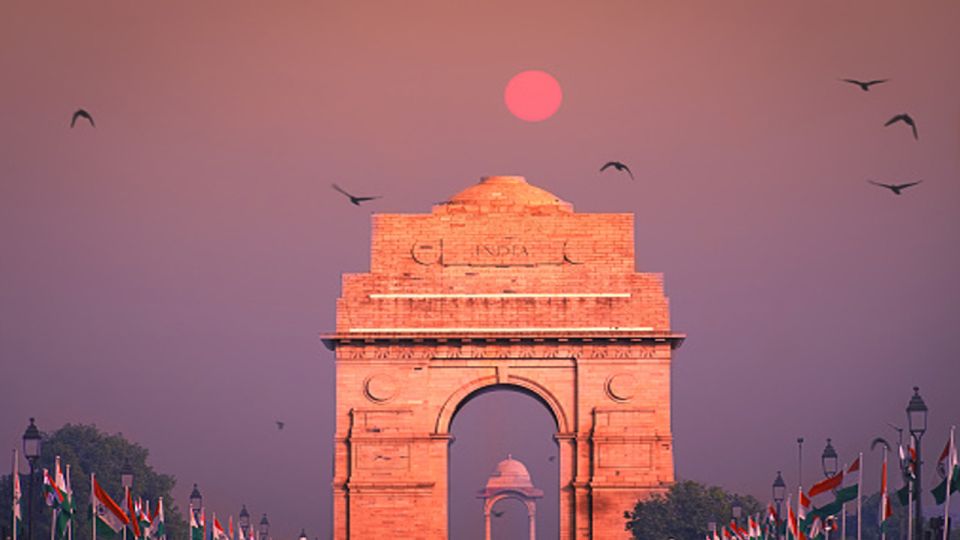 Night View of Delhi Tour - 4 Hrs - Transportation Details