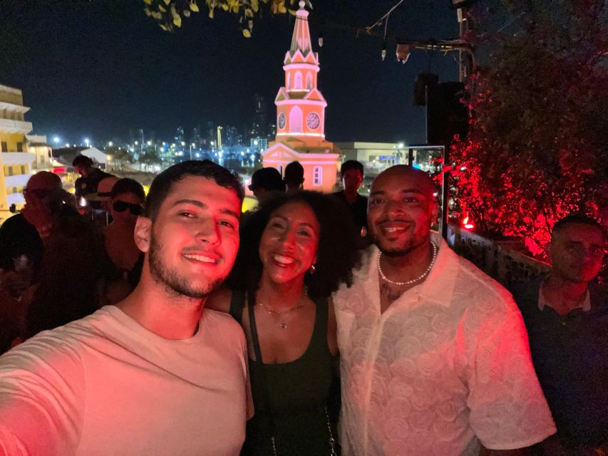 Nightlife Pub Crawl in Cartagena - Experience Highlights