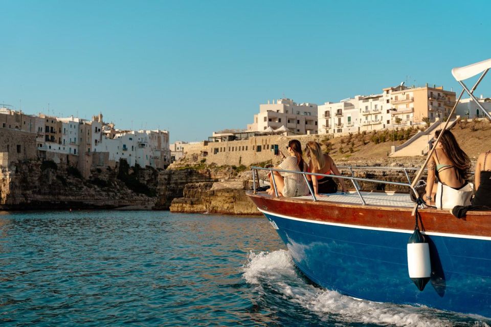 Polignano: Group Boat Excursion With Aperitif - Experience Highlights