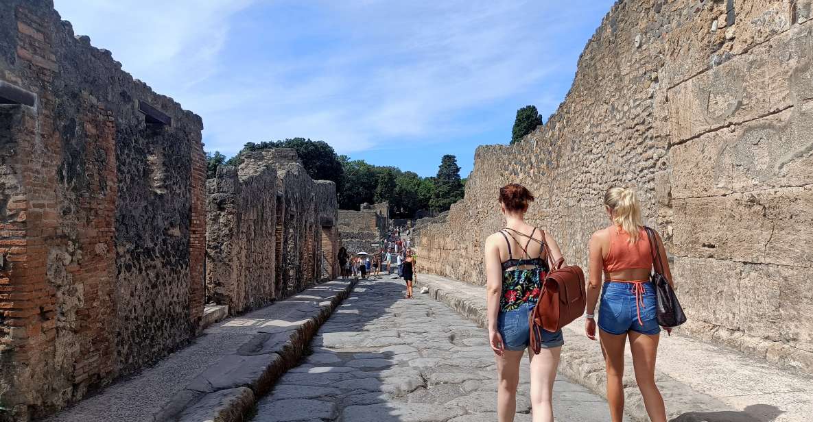 Pompeii: Small-Group Guided Tour With Skip-The-Line Entry - Tour Highlights