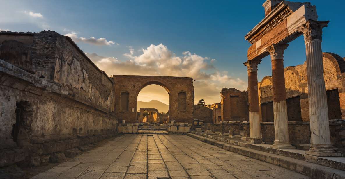 Pompeii Small Group Tour With an Archaeologist Guide - Experience Highlights