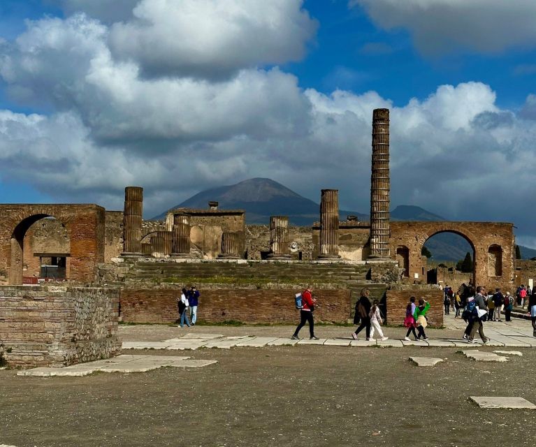 Pompeii: Walking Tour With an Archeological Guide - Expert Guidance