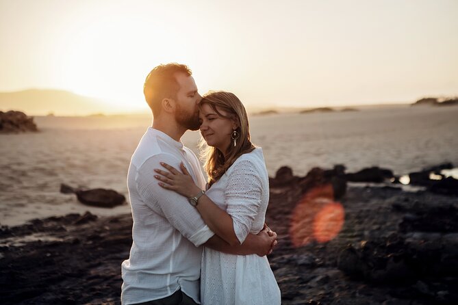 Private Pro Photoshoot in the Dunes of Corralejo - Wildlife Encounters During the Shoot