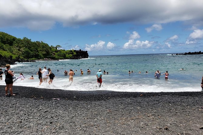 Private : Road to Hana Adventure in Maui- Just for Your Group - Tour Experience