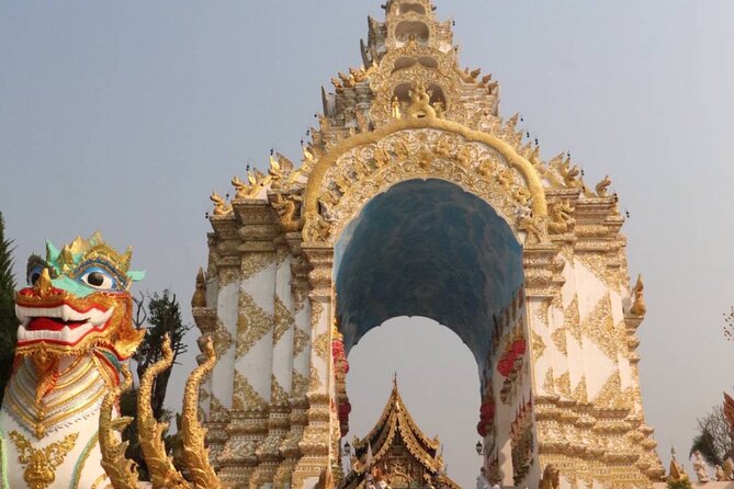 Private Tour Chiang Rai 3 Wonderful Temples & Lalitta Cafe - Experience Lalitta Cafe