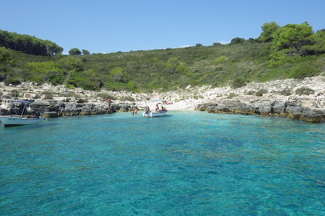 Private Tour of Pakleni Islands, Red Cliffs & South Shore of Hvar - Participant Requirements