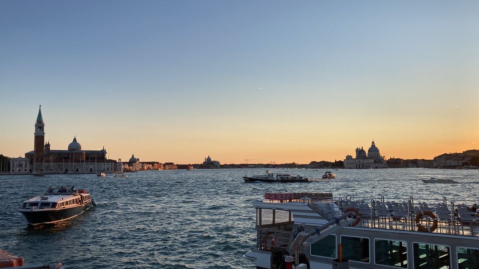 Punta Sabbioni - Venice at Sunset: Boat Tour With Aperitif - Tips for a Great Experience