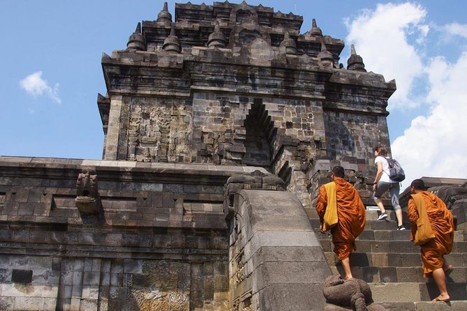 Punthuk Setumbu Sunrise, Borobudur Temple & Merapi Lava Tours - Pricing and Group Size