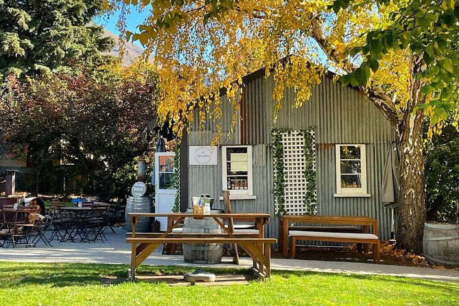 Queenstown Twilight Wine and Craft Beer Tour - Guide Insights and Experiences