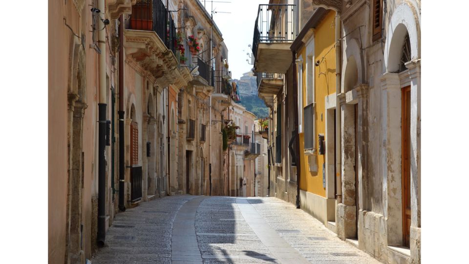 Ragusa Ibla: Guided Tour With Food Tasting - Experience and Highlights