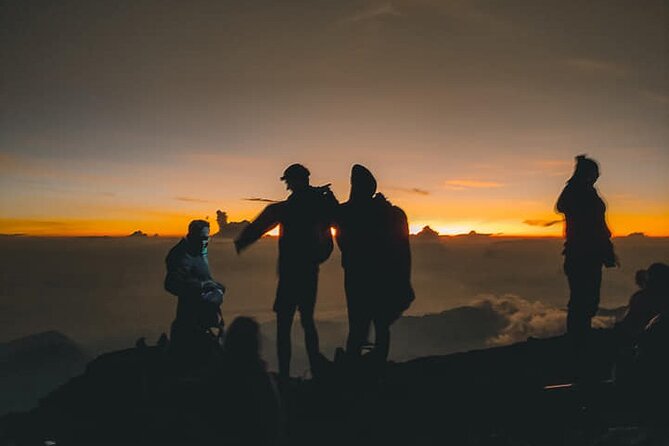 Rinjani Trekking 3D2N Summit - Full Trail - Daily Itinerary Breakdown