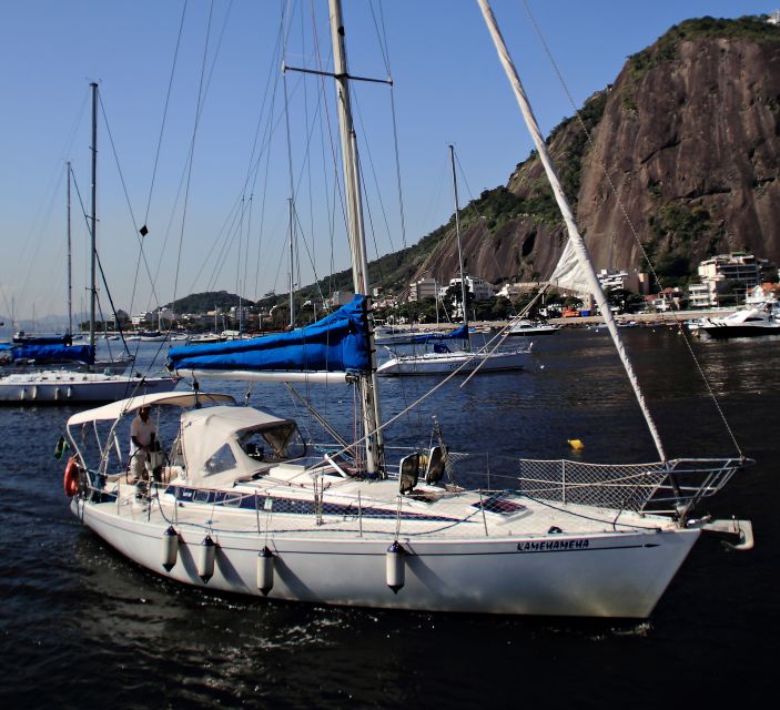 Rio De Janeiro: Guanabara Bay Sunset Sailing Tour & Drinks - Detailed Tour Description