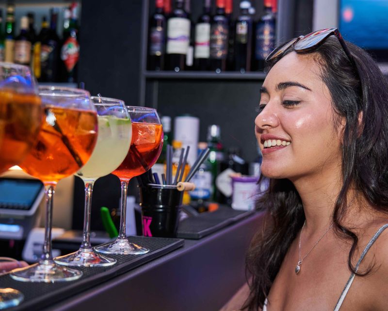 Rome: Bar Crawl With Local Guide & Drinks - Meeting Point Details