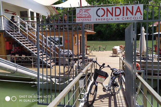 Rome Tiber Cycle Path: Electric & Muscle Rental Bike - Meeting Point and Transportation