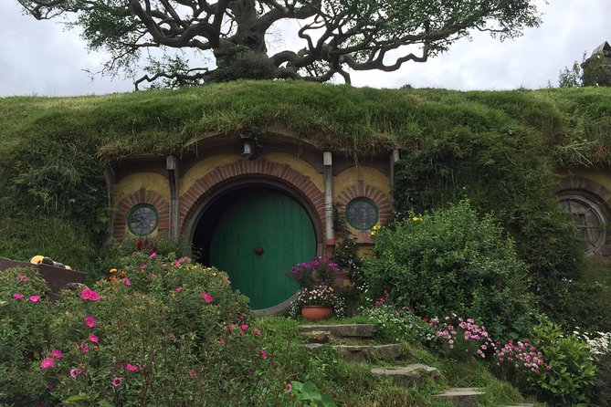 Shore Excursion: Hobbiton and Lord of the Rings Movie Set Tour - Inclusions and Amenities