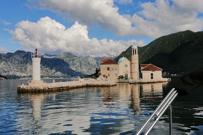 Speed Boat 3-Hour Guided Tour at the Blue Cave - Schedule and Availability