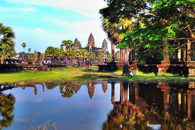 Sun Rise at Angkor Wat Small Group Day Tour From Siem Reap - Highlights of the Experience