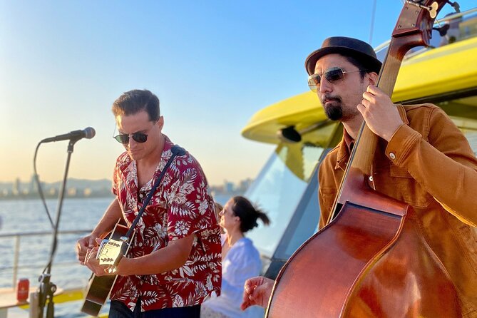 Sunset Cruise With Jazz & Blues Live Music in Barcelona - Amenities and Services