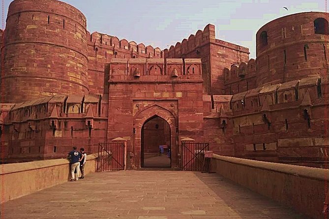 Taj Mahal,Agra Fort,Baby Taj and Methab Bagh Day Trip From Delhi - Accessibility Features