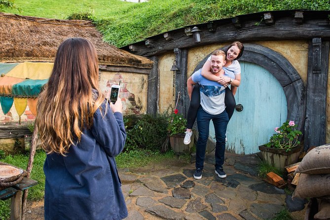 The Hobbiton Movie Set Small-Group Guided Tour From Auckland - Guided Tour Experience