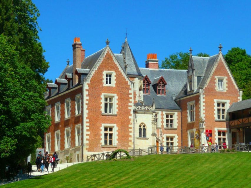 Touraine: Château D'amboise and Château Du Clos Lucé Tour - Experience Highlights