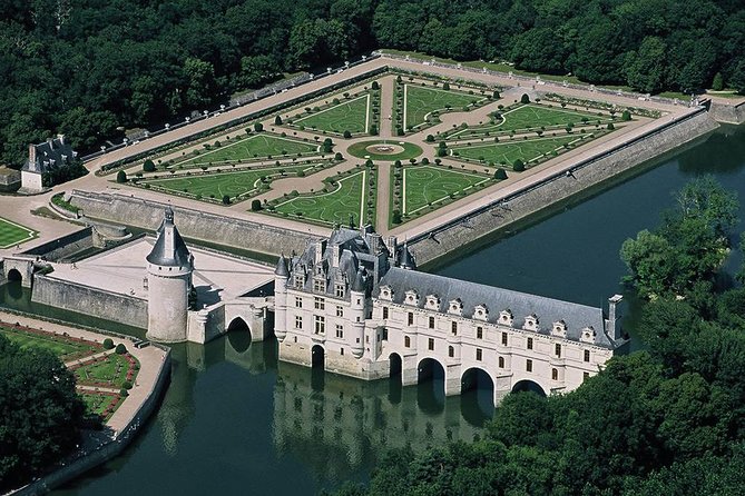 Touraine-Chenonceau Private Tour - Wine Tasting Experience