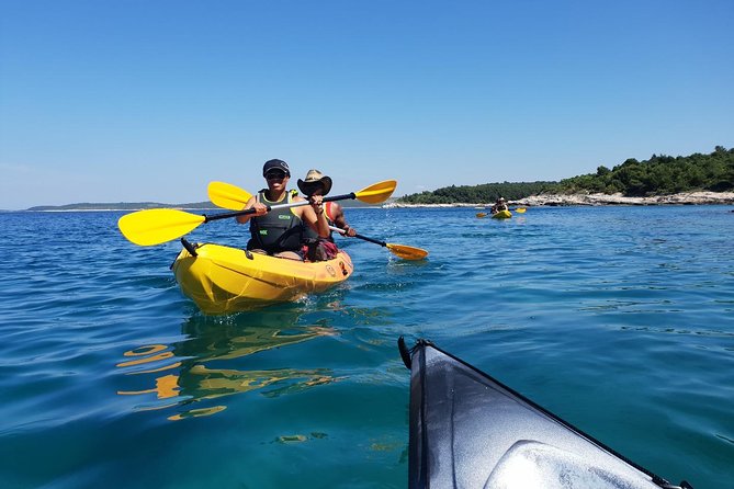 TRANSPARENT KAYAKING or SUP-ing AROUND ISLANDS - Equipment Provided